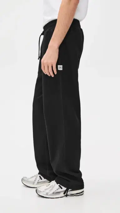 REIGNING CHAMP Midweight Terry Relaxed Sweatpants Black | Thumbnail 4 REIGNING CHAMP Midweight Terry Relaxed Sweatpants Black | Thumbnail 4