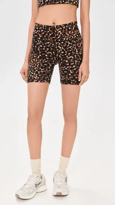 Sweaty Betty Power Biker Shorts 6 Brown Offbeat Animal Print | Thumbnail 2 Sweaty Betty Power Biker Shorts 6 Brown Offbeat Animal Print | Thumbnail 2