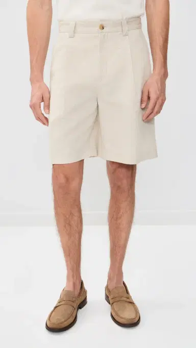 Maison Kitsuné Pleated Shorts 9 Macadamia | Thumbnail 2 Maison Kitsuné Pleated Shorts 9 Macadamia | Thumbnail 2
