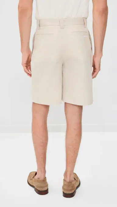 Maison Kitsuné Pleated Shorts 9 Macadamia | Thumbnail 3 Maison Kitsuné Pleated Shorts 9 Macadamia | Thumbnail 3