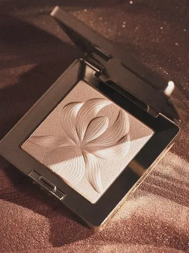 Sisley-Paris L'Orchidée Highlighter | Thumbnail 7 Sisley-Paris L'Orchidée Highlighter | Thumbnail 7