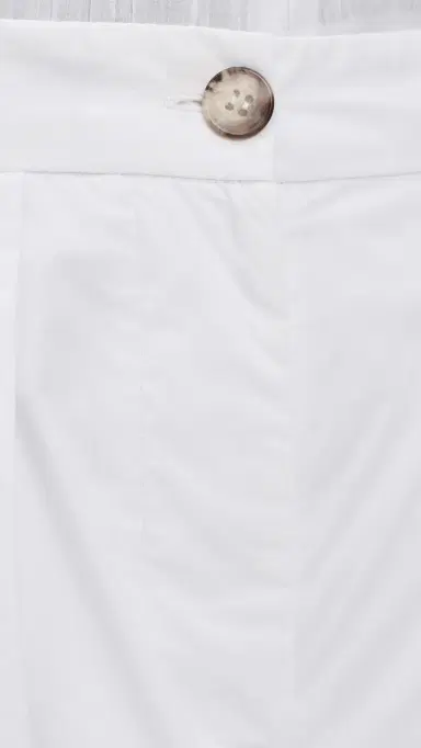 The Latest Dafne Popeline Fermo Bubble Shorts White | Thumbnail 6 The Latest Dafne Popeline Fermo Bubble Shorts White | Thumbnail 6