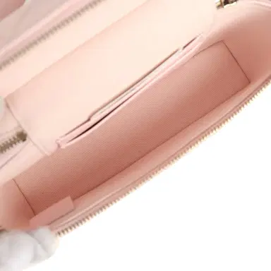 Chanel Chanel Top Handle Long Vanity Case with Chain Light Pink Shiny Caviar Light Gold Hardware | Thumbnail 8 Chanel Chanel Top Handle Long Vanity Case with Chain Light Pink Shiny Caviar Light Gold Hardware | Thumbnail 8