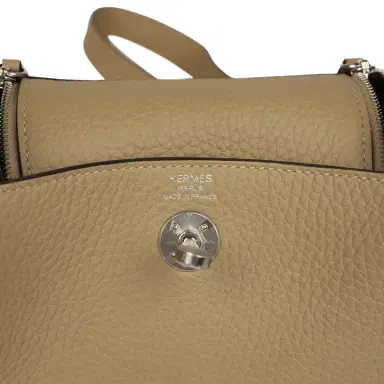 HERMÈS Hermes Mini Lindy II Trench Verso Clemence Palladium Hardware | Thumbnail 8 HERMÈS Hermes Mini Lindy II Trench Verso Clemence Palladium Hardware | Thumbnail 8