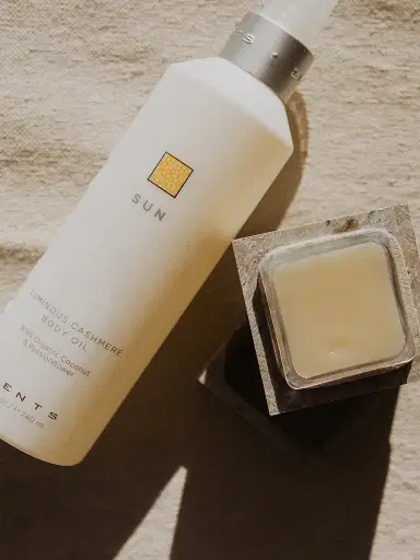 Zents Sun Luminous Cashmere Body Oil | Thumbnail 4 Zents Sun Luminous Cashmere Body Oil | Thumbnail 4