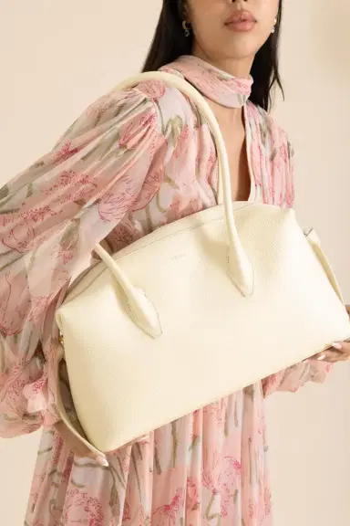 YUZEFI Brioche Duffle Bag - Vanilla | Thumbnail 4 YUZEFI Brioche Duffle Bag - Vanilla | Thumbnail 4