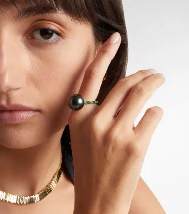 Suzanne Kalan One Of A Kind 18kt gold ring with pearl and emeralds | Thumbnail 3 Suzanne Kalan One Of A Kind 18kt gold ring with pearl and emeralds | Thumbnail 3