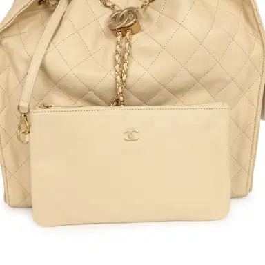 Chanel Chanel Medium 25 Hobo Bag Light Beige Caviar Antique Gold Hardware | Thumbnail 8 Chanel Chanel Medium 25 Hobo Bag Light Beige Caviar Antique Gold Hardware | Thumbnail 8