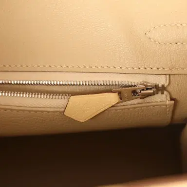 HERMÈS Hermes Birkin 25 Vanille Ostrich Palladium Hardware | Thumbnail 9 HERMÈS Hermes Birkin 25 Vanille Ostrich Palladium Hardware | Thumbnail 9