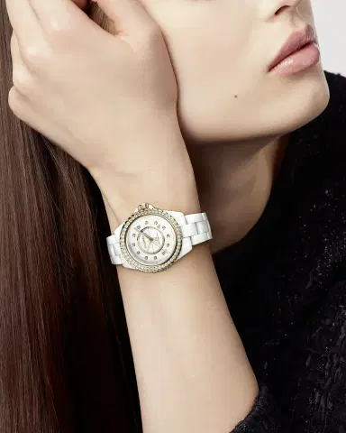 Chanel J12 DIAMOND BEZEL WATCH CALIBER 12.1, 38 MM | Thumbnail 2 Chanel J12 DIAMOND BEZEL WATCH CALIBER 12.1, 38 MM | Thumbnail 2