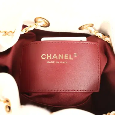 Chanel Chanel Mini 25 Hobo Bag White Caviar Antique Gold Hardware | Thumbnail 8 Chanel Chanel Mini 25 Hobo Bag White Caviar Antique Gold Hardware | Thumbnail 8