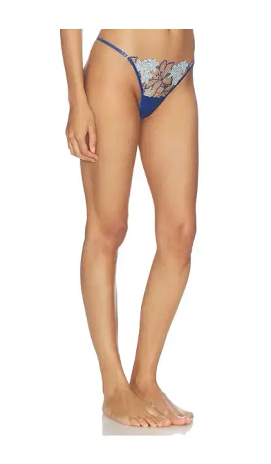 BLUEBELLA Calantha Thong | Thumbnail 2 BLUEBELLA Calantha Thong | Thumbnail 2