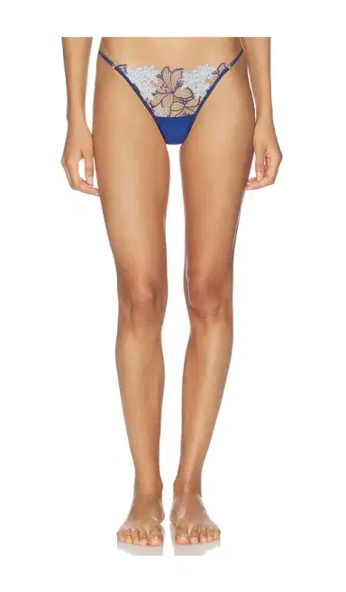 BLUEBELLA Calantha Thong | Thumbnail 1 BLUEBELLA Calantha Thong | Thumbnail 1