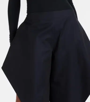 Alaïa Alaïa Ruffled cotton gabardine tapered pants | Thumbnail 4 Alaïa Alaïa Ruffled cotton gabardine tapered pants | Thumbnail 4