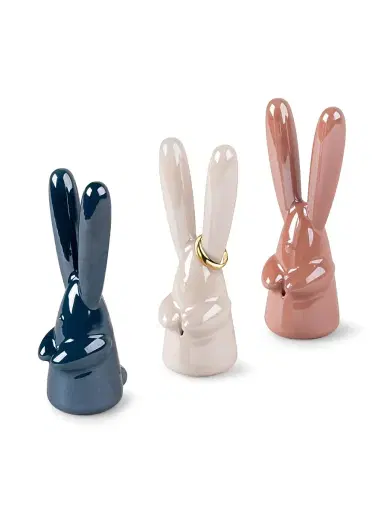 Lladro Bunny Porcelain Figurine - Pink | Thumbnail 9 Lladro Bunny Porcelain Figurine - Pink | Thumbnail 9