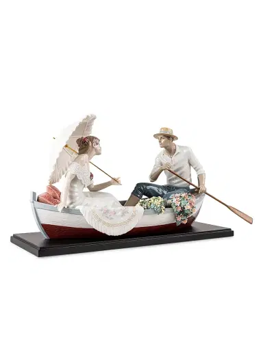 Lladro Romance On The Lake Figurine | Thumbnail 2 Lladro Romance On The Lake Figurine | Thumbnail 2