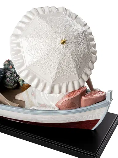 Lladro Romance On The Lake Figurine | Thumbnail 5 Lladro Romance On The Lake Figurine | Thumbnail 5