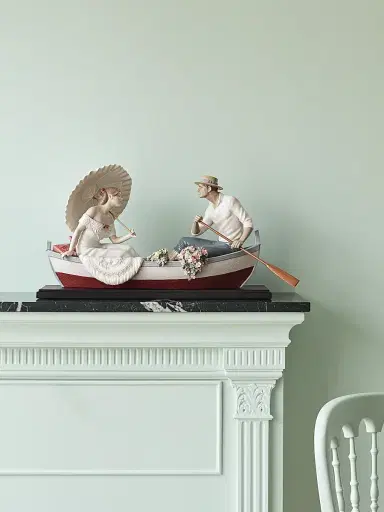 Lladro Romance On The Lake Figurine | Thumbnail 8 Lladro Romance On The Lake Figurine | Thumbnail 8