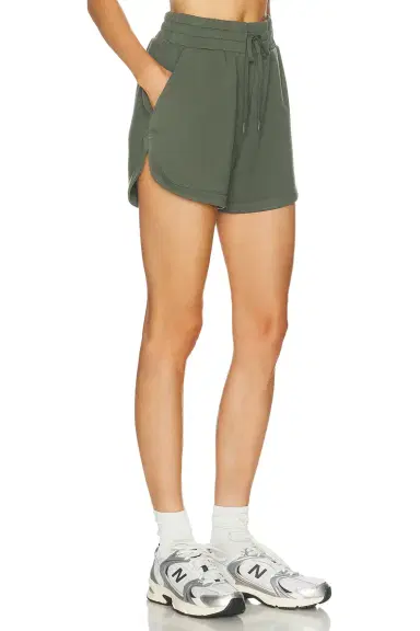 Varley Coulter High Rise Short | Thumbnail 2 Varley Coulter High Rise Short | Thumbnail 2