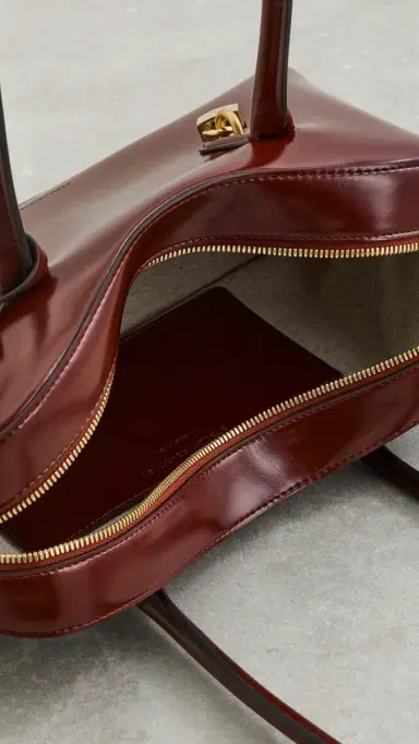 Stella McCartney Stella Ryder Medium Bag Mahogany One Size | Thumbnail 6 Stella McCartney Stella Ryder Medium Bag Mahogany One Size | Thumbnail 6