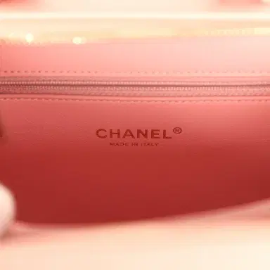 Chanel Pre-owned Chanel Medium CC Filigree Vanity Case Pink Caviar Brushed Gold Hardware | Thumbnail 12 Chanel Pre-owned Chanel Medium CC Filigree Vanity Case Pink Caviar Brushed Gold Hardware | Thumbnail 12