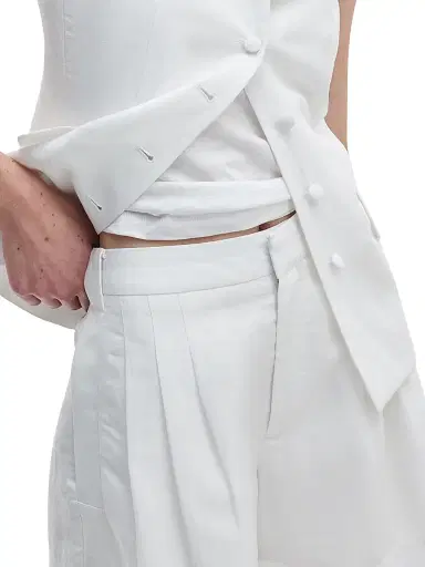 rag & bone Women's Chappell Linen-Blend Pleated Shorts - White | Thumbnail 5 rag & bone Women's Chappell Linen-Blend Pleated Shorts - White | Thumbnail 5