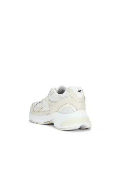 COMME des GARCONS HOMME x New Balance 2010V | Thumbnail 3 COMME des GARCONS HOMME x New Balance 2010V | Thumbnail 3