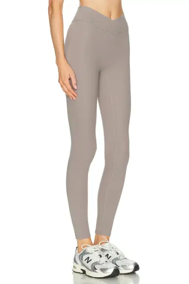 437 The V Legging | Thumbnail 2 437 The V Legging | Thumbnail 2