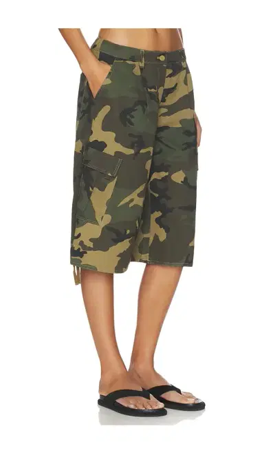 superdown Halia Baggy Short | Thumbnail 2 superdown Halia Baggy Short | Thumbnail 2