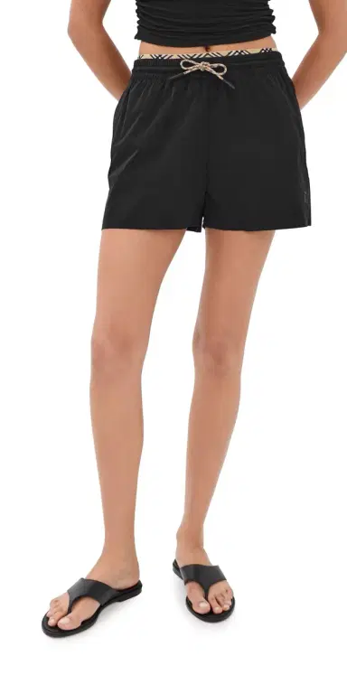 Burberry Astra Shorts Black | Thumbnail 1 Burberry Astra Shorts Black | Thumbnail 1