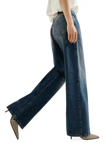 Brunello Cucinelli Women's Authentic Denim Contemporary Loose Jeans | Thumbnail 3 Brunello Cucinelli Women's Authentic Denim Contemporary Loose Jeans | Thumbnail 3