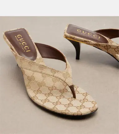 Gucci Vittoria GG canvas thong sandals | Thumbnail 3 Gucci Vittoria GG canvas thong sandals | Thumbnail 3