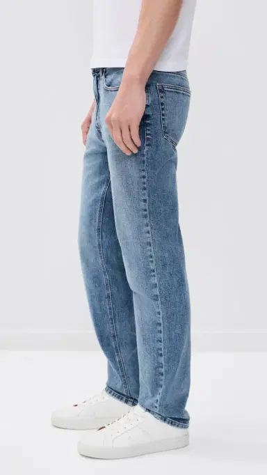 FRAME Modern Straight Jeans Crosswalk | Thumbnail 4 FRAME Modern Straight Jeans Crosswalk | Thumbnail 4