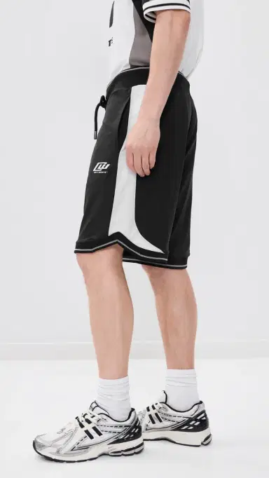 Off-White OWR Team occer Shorts 9 Black | Thumbnail 4 Off-White OWR Team occer Shorts 9 Black | Thumbnail 4