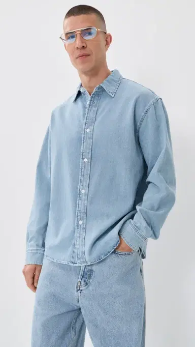 FRAME Classic Denim Shirt unday | Thumbnail 2 FRAME Classic Denim Shirt unday | Thumbnail 2