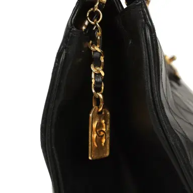 Chanel Vintage Chanel XL Supermodel Tote Bag Black Calfskin Gold Hardware | Thumbnail 4 Chanel Vintage Chanel XL Supermodel Tote Bag Black Calfskin Gold Hardware | Thumbnail 4