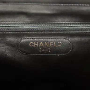 Chanel Vintage Chanel XL Supermodel Tote Bag Black Calfskin Gold Hardware | Thumbnail 10 Chanel Vintage Chanel XL Supermodel Tote Bag Black Calfskin Gold Hardware | Thumbnail 10