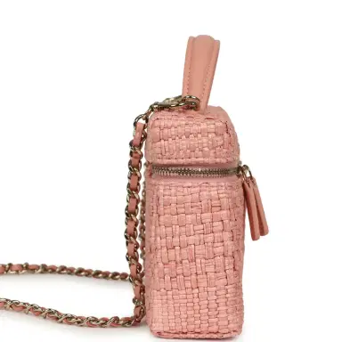 Chanel Chanel Top Handle Long Vanity Case with Chain Light Pink Braided Raffia Light Gold Hardware | Thumbnail 3 Chanel Chanel Top Handle Long Vanity Case with Chain Light Pink Braided Raffia Light Gold Hardware | Thumbnail 3