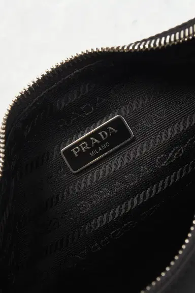 Prada Re-Edition 2005 Re-Nylon Shoulder Bag | Thumbnail 6 Prada Re-Edition 2005 Re-Nylon Shoulder Bag | Thumbnail 6