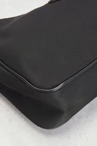 Prada Re-Edition 2005 Re-Nylon Shoulder Bag | Thumbnail 8 Prada Re-Edition 2005 Re-Nylon Shoulder Bag | Thumbnail 8