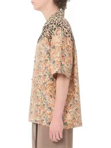 Valentino Garavani Men's Bowling Shirt in Silk Poplin and Papier Floral Prints | Thumbnail 4 Valentino Garavani Men's Bowling Shirt in Silk Poplin and Papier Floral Prints | Thumbnail 4