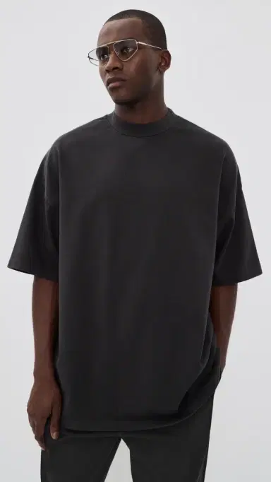 Fear of God ignature 90's Short Sleeve Tee Faded Black | Thumbnail 2 Fear of God ignature 90's Short Sleeve Tee Faded Black | Thumbnail 2
