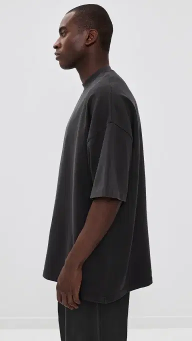 Fear of God ignature 90's Short Sleeve Tee Faded Black | Thumbnail 4 Fear of God ignature 90's Short Sleeve Tee Faded Black | Thumbnail 4