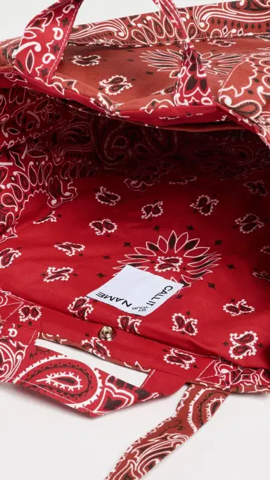 Call It By Your Name Maxi Bandana Tote Bag Vintage Red/Real Red One Size | Thumbnail 6 Call It By Your Name Maxi Bandana Tote Bag Vintage Red/Real Red One Size | Thumbnail 6