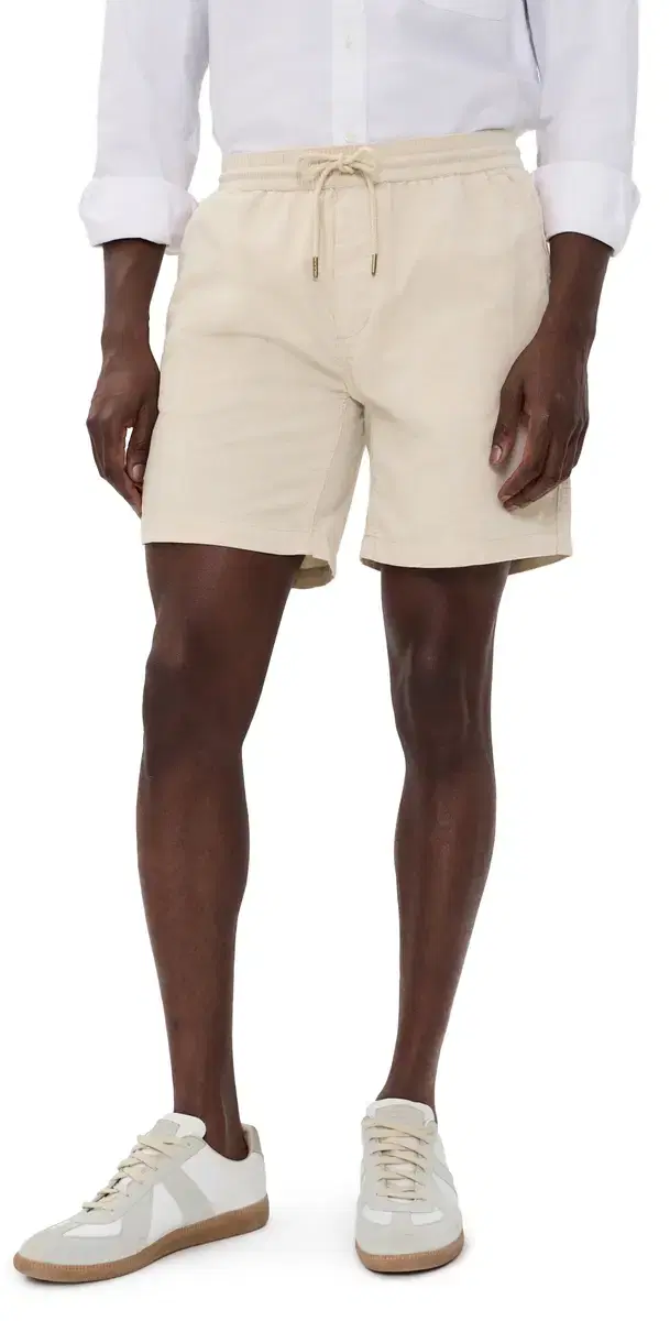 The Apres Shorts In Cotton Corduroy 7 Heather Oat Pincord The Apres Shorts In Cotton Corduroy 7 Heather Oat Pincord