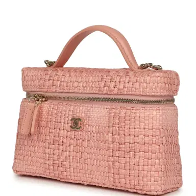 Chanel Chanel Top Handle Long Vanity Case with Chain Light Pink Braided Raffia Light Gold Hardware | Thumbnail 5 Chanel Chanel Top Handle Long Vanity Case with Chain Light Pink Braided Raffia Light Gold Hardware | Thumbnail 5