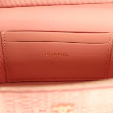 Chanel Chanel Top Handle Long Vanity Case with Chain Light Pink Braided Raffia Light Gold Hardware | Thumbnail 9 Chanel Chanel Top Handle Long Vanity Case with Chain Light Pink Braided Raffia Light Gold Hardware | Thumbnail 9