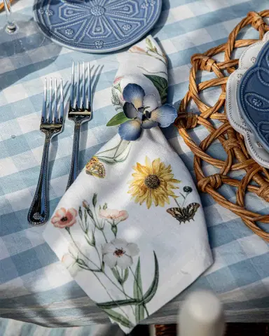 Juliska Floral Garden Napkins, Set of 4 | Thumbnail 5 Juliska Floral Garden Napkins, Set of 4 | Thumbnail 5