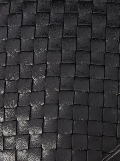 Bottega Veneta Intrecciato Piccolo Leather Medium Pouch | Thumbnail 5 Bottega Veneta Intrecciato Piccolo Leather Medium Pouch | Thumbnail 5