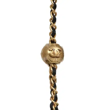 Chanel Chanel Small Pearl Crush Vanity Case Black Lambskin Brushed Gold Hardware | Thumbnail 8 Chanel Chanel Small Pearl Crush Vanity Case Black Lambskin Brushed Gold Hardware | Thumbnail 8